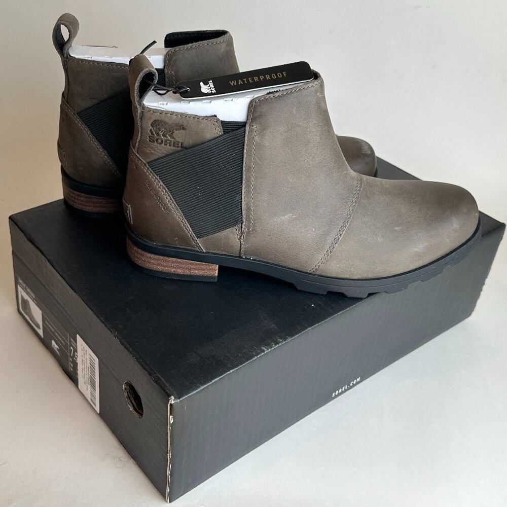 Sorel Emilie Chelsea Boot Size 7.5